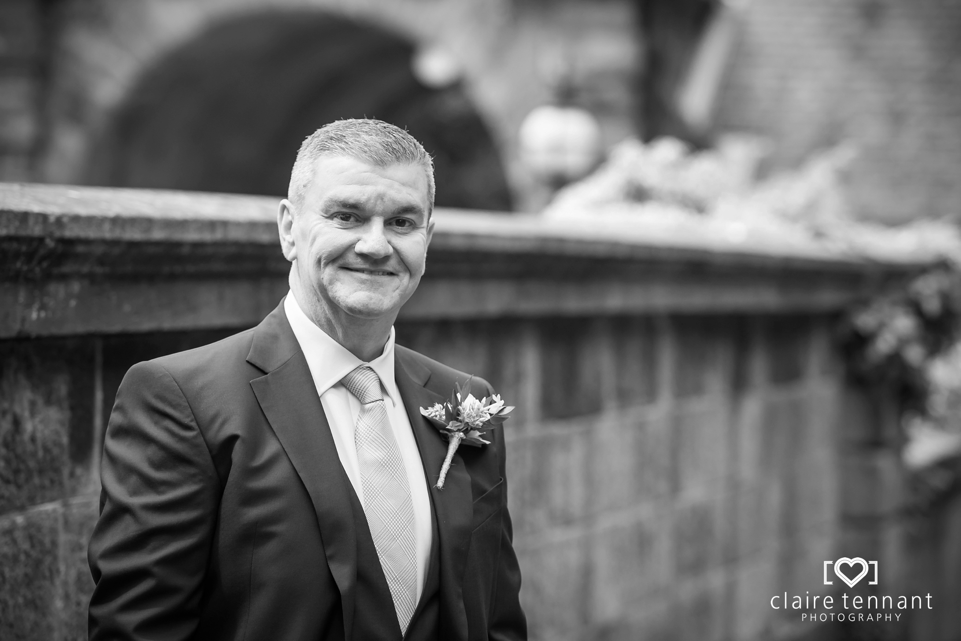 groombefore pollok house wedding