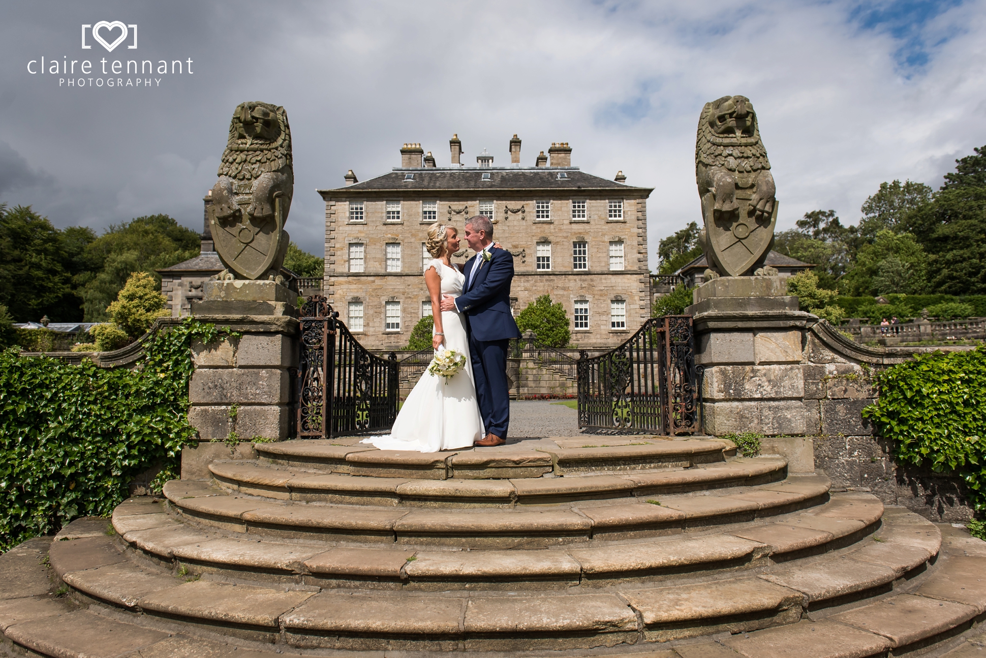 Summer Pollok House wedding