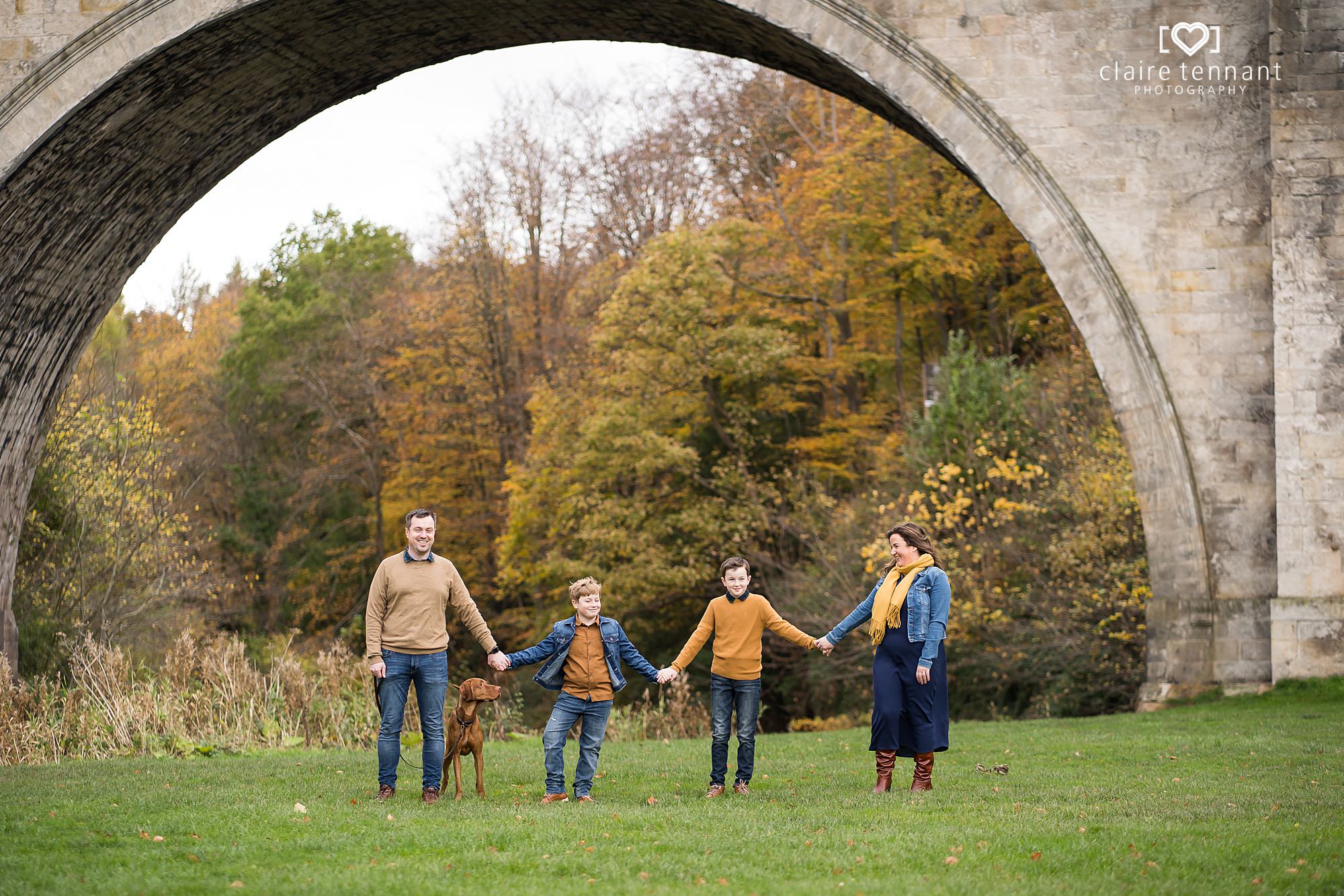 relaxed family shoot in Dalkeith