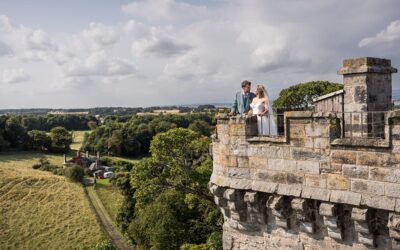 Dundas Castle wedding photos complete with beautiful horse drawn carriage arrival!