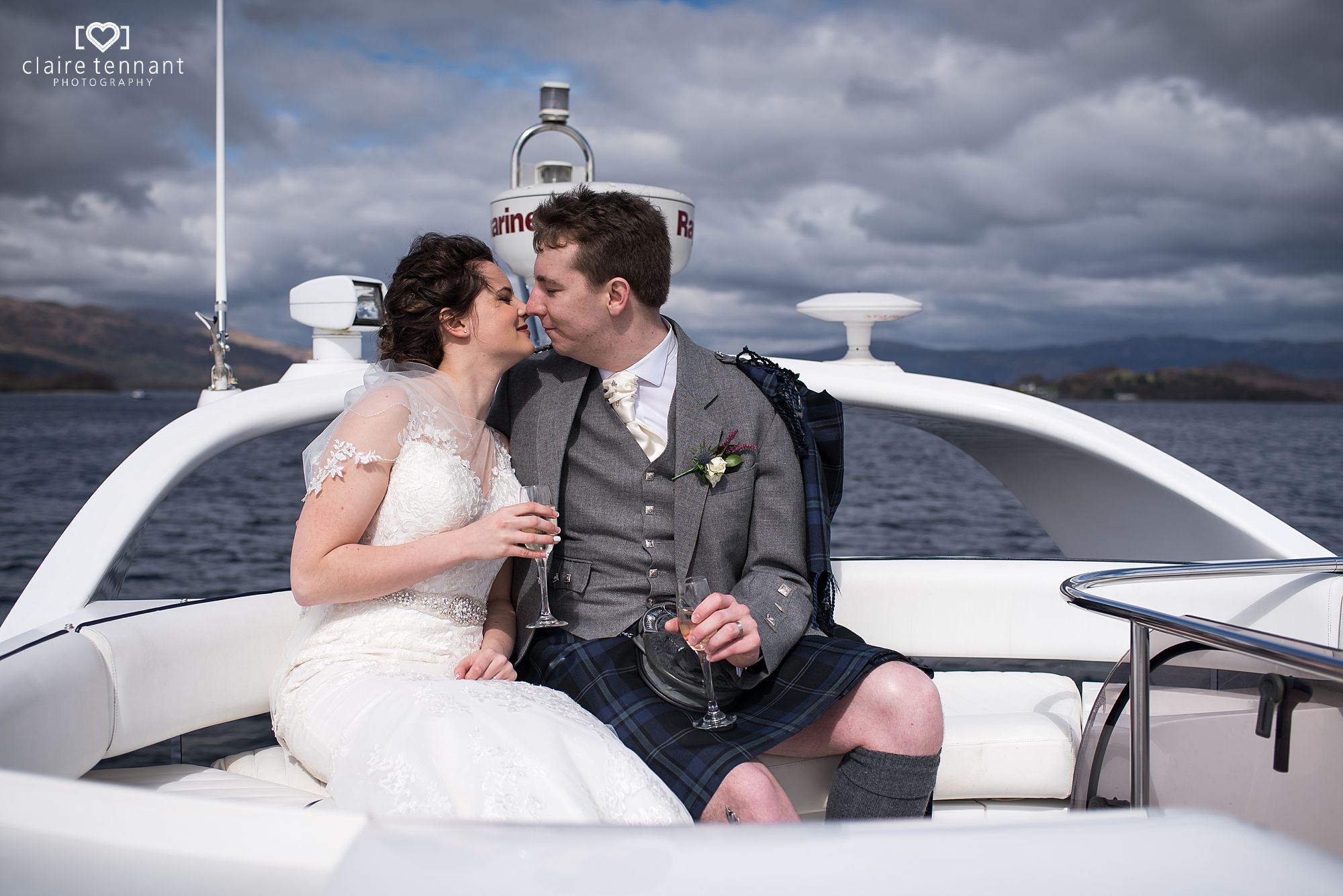 Wedding boat lock lomond